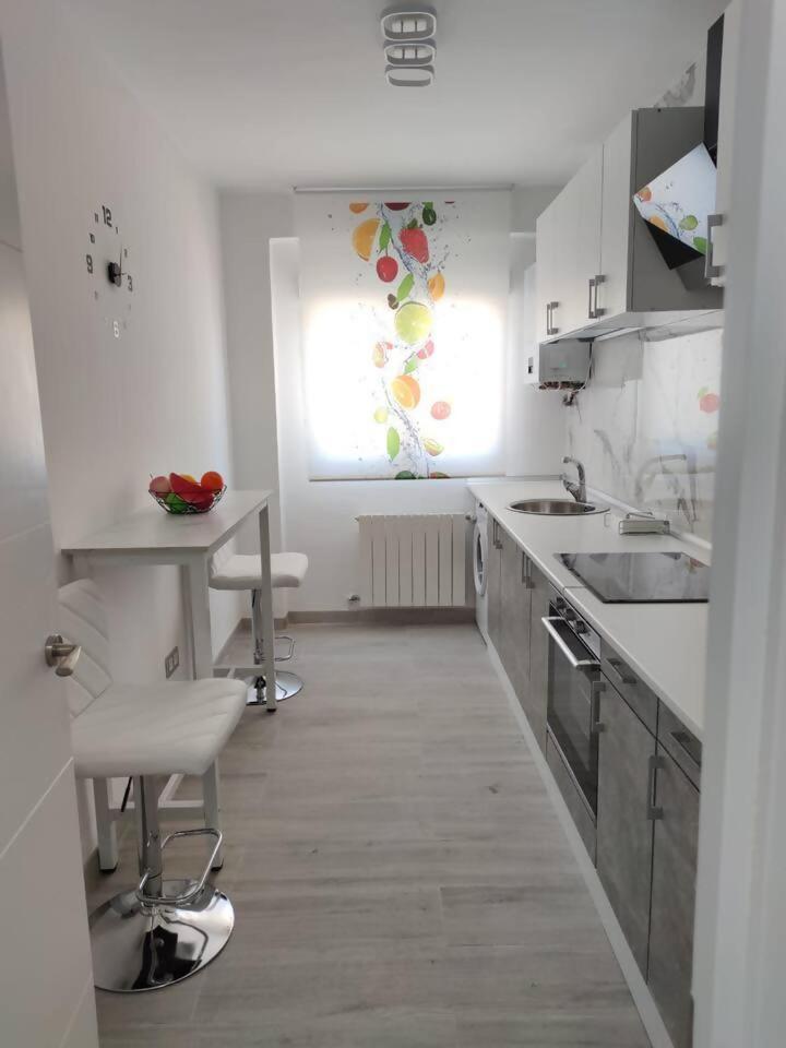Apartamento Con Jacuzzi El Rincon De Las Delicias Сарагоса Екстериор снимка